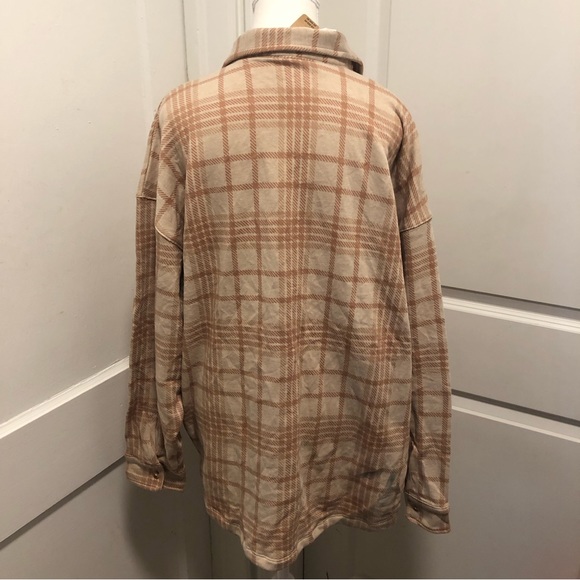 Pink Victoria’s Secret NWT ladies super soft shirt size medium - Picture 4 of 7